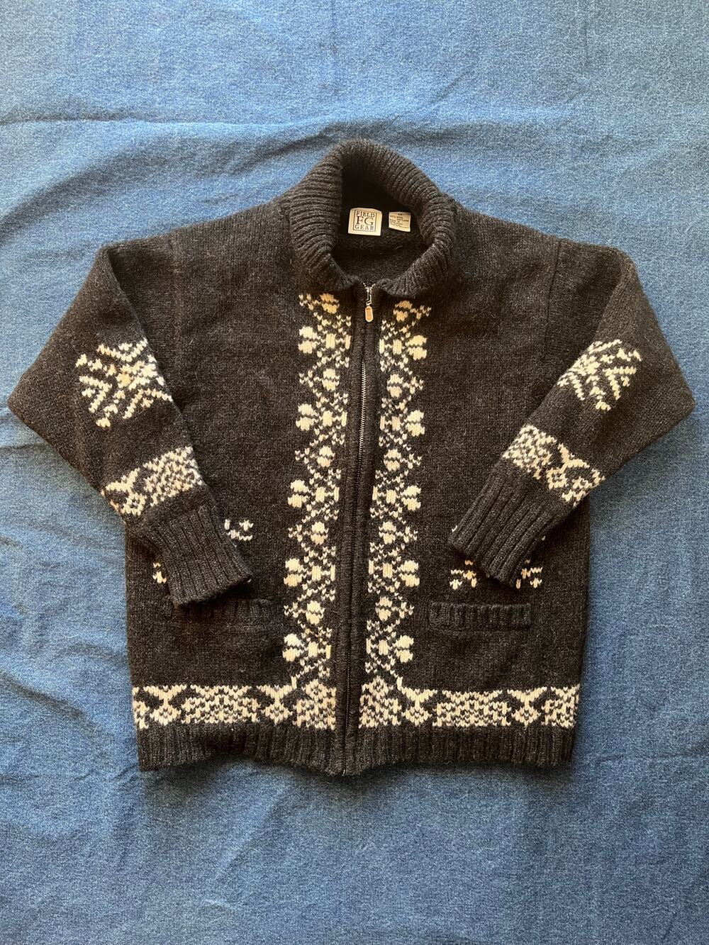 Field and Gear 100% Shetland Wool Norwegian Style Cardigan